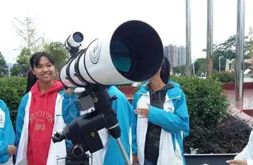 被“天眼”改变的县城中学1