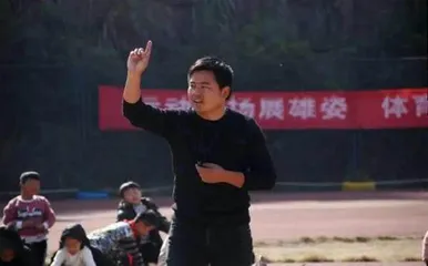 我在乡村教足球