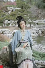 在国外穿汉服的女孩们4