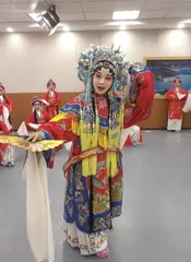 梨园花开 香满校园