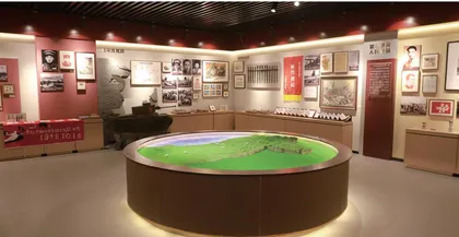 将红色展馆“搬”进校园