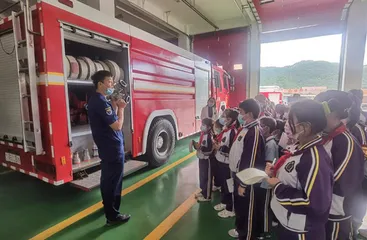 我是小小“消防员”
