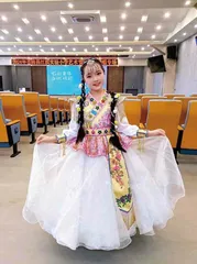 令人敬佩的小女孩