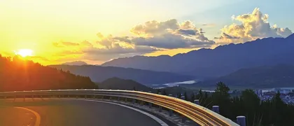 穿越隧道赞新颜