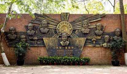 做好“两弹一星”精神的传承者1