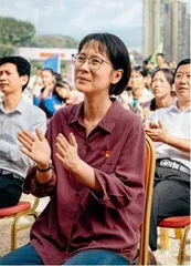“她手握糟糕的牌,却打出生命的强大”3