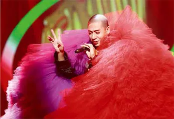 梁龙,在红尘中滚来滚去1
