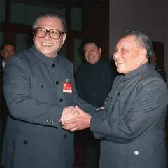 江泽民伟大光辉的一生5