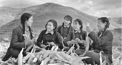 她们像永不熄灭的红烛,照亮来时路与新征程1