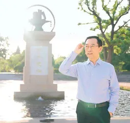 未来科学大奖得主张杰：寻找新能源迫在眉睫