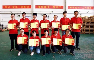 抢险抗洪共担风雨 情系一线温暖人心2