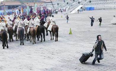 底层演员,仰望塔尖1