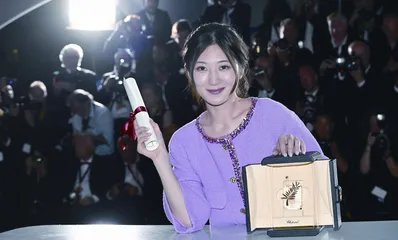 陈剑莹,在戛纳海边升起一座悬崖1