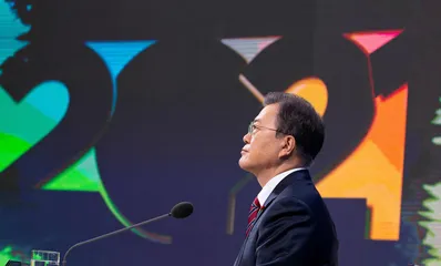 文在寅：改革破“咒”