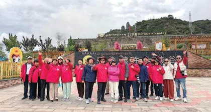 乘着大巴去“慢游”2