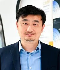 郭亮:让中国人都能“打飞的”1