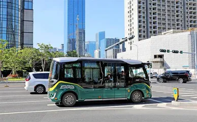 载人:争议中前行2