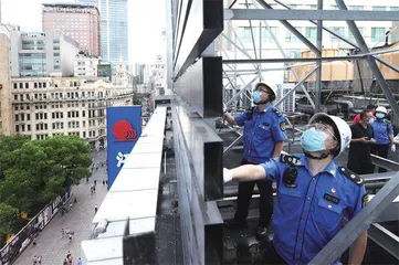 上海:当城管不再“一罚了之”1