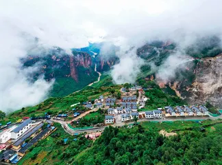 阿布洛哈：跑好脱贫摘帽后的“接力跑”