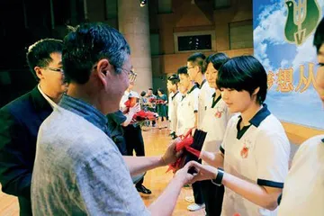 北京景山学校党委书记张斌平:基础教育要培养孩子的“精气神”4