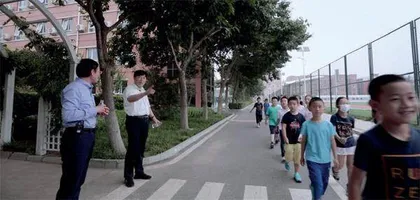 刘长铭:教育要跟学生“谈人生”3