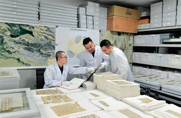 烽燧、古墓与城池：显微镜下的丝绸之路2