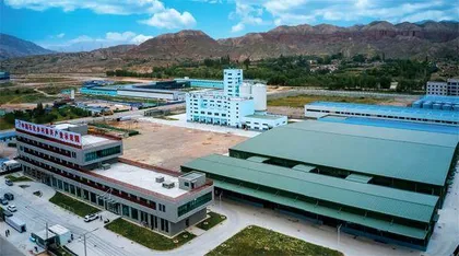 十年山乡巨变,这个“悬崖边的村庄”到底经历了什么?1