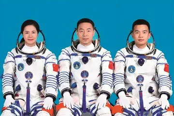 “90后”小伙宋令东出征太空2