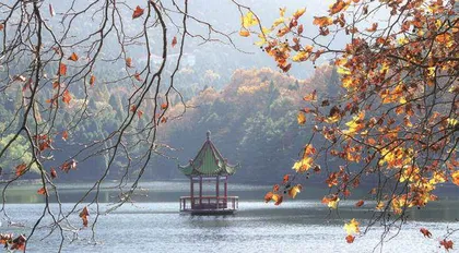 匡庐天下秀 浮云滚山峦4