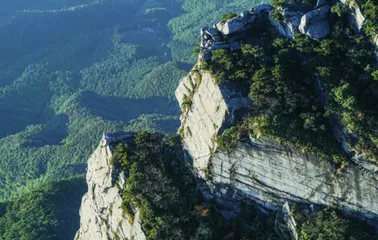 匡庐天下秀 浮云滚山峦6