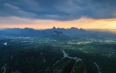 广东韶关丹霞山：大美若丹 霞光万丈