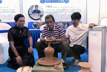 界首彩陶绽放非遗新芳华1