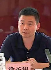 充分发挥乡村作为消费市场的重要作用
