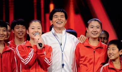 柏剑:用爱心给120多个“儿女”一个温暖的家1