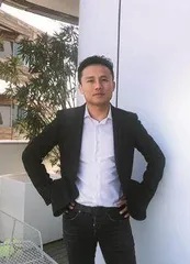 李万春：以实际行动展示新时代华商风采