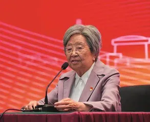 黄宝妹：一生逐梦，用奉献诠释人生的无限可能