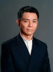 华明伟：艺术征途上的坚毅行者