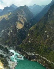 云南虎跳峡：深谷回响千年涛声 山水织就发展经纬3