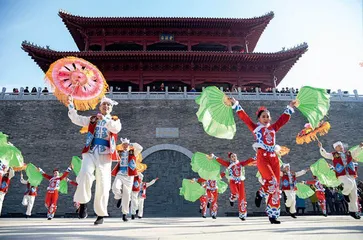扭秧歌：千年流传中的艺术瑰宝