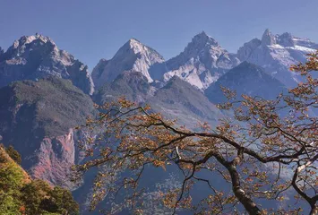 云南虎跳峡：深谷回响千年涛声 山水织就发展经纬6