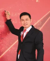 林炼泽：致力于做好中意交流的桥梁