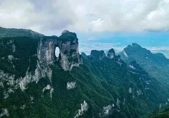 湘西冬日游凤凰　巧搭缆车赏天门6