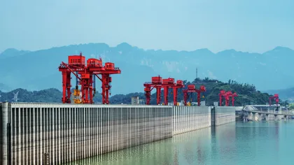 长江三峡:山水交织的千年画卷8