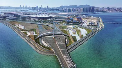 2024年中国经济展望：爬坡过坎2