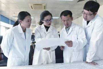 秦宁：给地层拍照片，为祖国找石油1