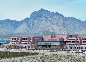 贺兰山下图兰朵1