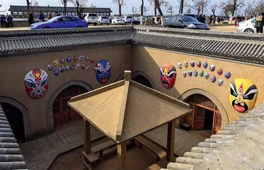 古老地坑院　网红打卡地2