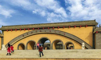 古老地坑院　网红打卡地8