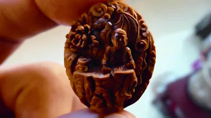 中国民间传统艺术奇葩——核雕1