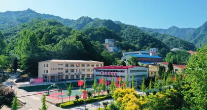 绿色矿山披“花衣”